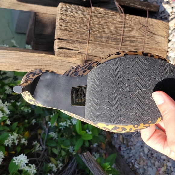 Animal Print Heels - Picture 6 of 10